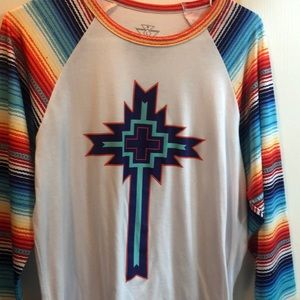 3/4 sleeves shirt with striped sleeves and cross